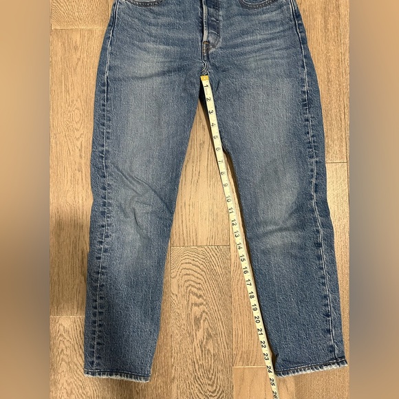 Levi’s 501 S - Medium Wash (Cropped) - Picture 3 of 3